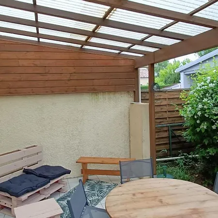 Holiday home Des Voisins *